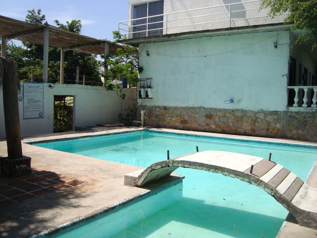 Hotel Teques Inn Tequesquitengo Bagian luar foto